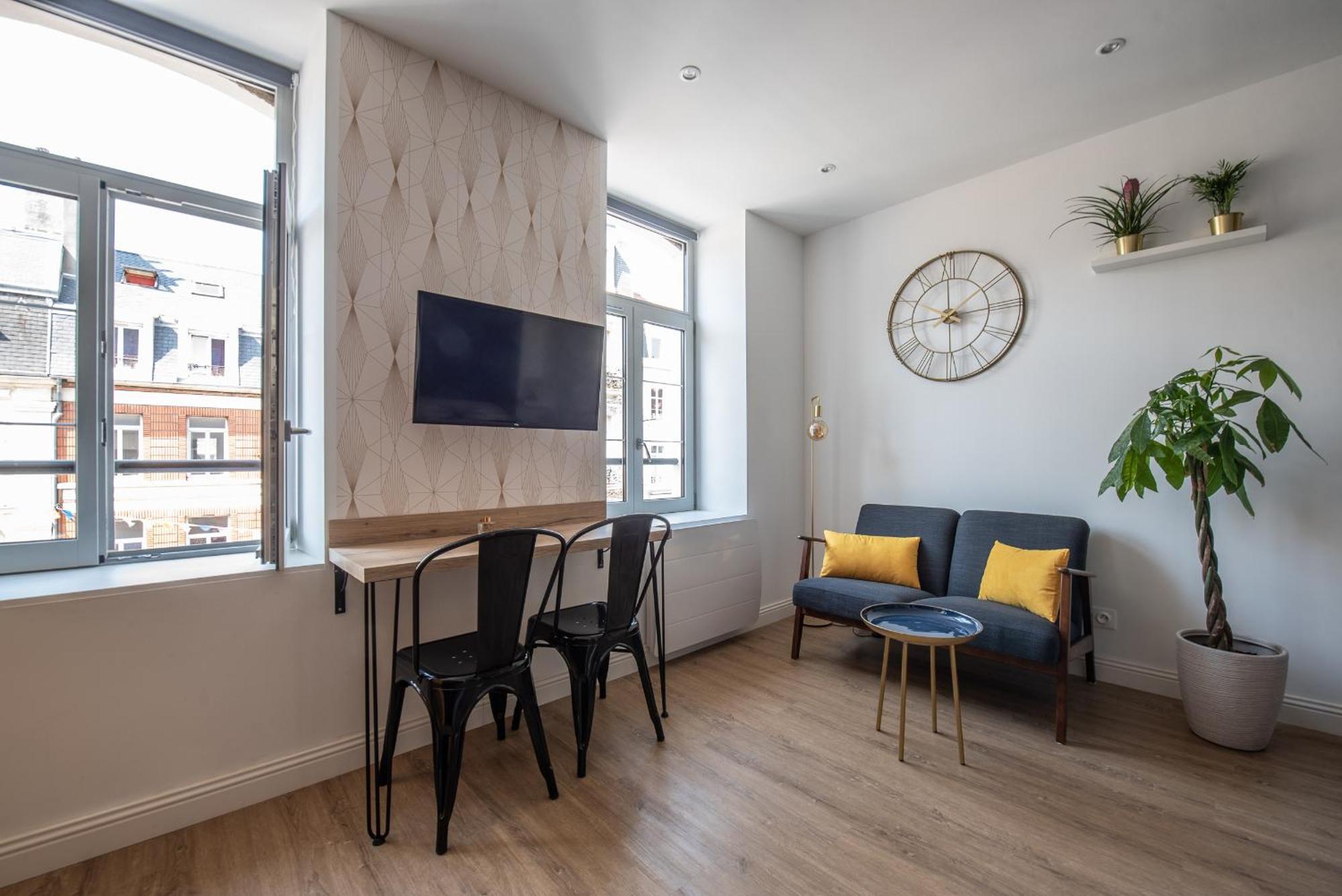 Au Nouveau Boulonnais - 4 Appartements Charmants Pour Couples, Familles Et Groupe D'Amis, Vieille Ville Et Centre Ville De Boulogne Sur Mer 外观 照片