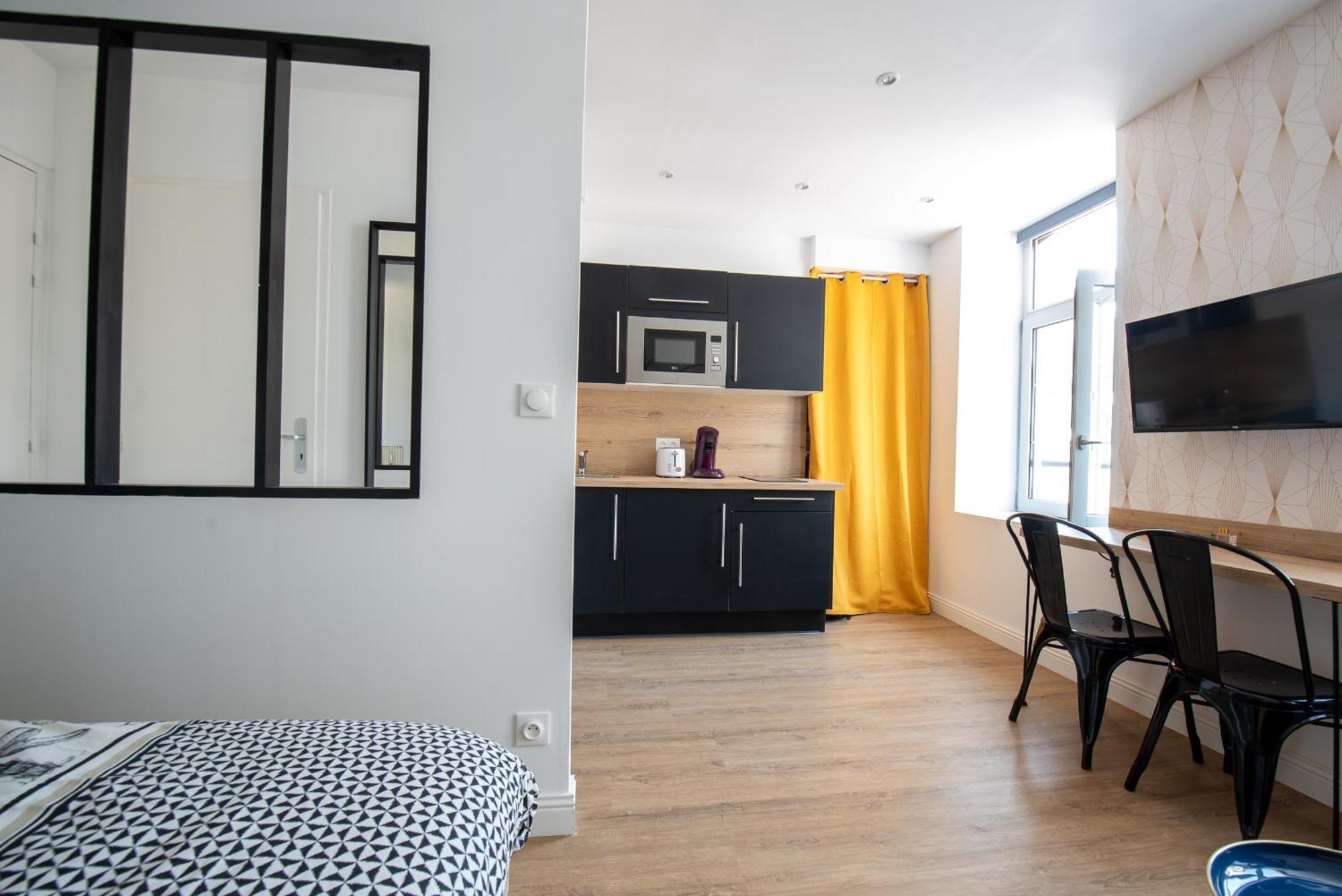 Au Nouveau Boulonnais - 4 Appartements Charmants Pour Couples, Familles Et Groupe D'Amis, Vieille Ville Et Centre Ville De Boulogne Sur Mer 外观 照片